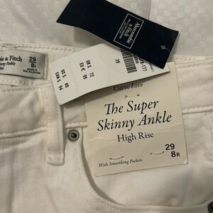NWT Curve Love Super Skinny Ankle High Rise Jean